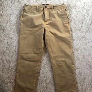 Men’s American Eagle slim khakis